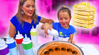 НОВЫЕ ЧЕЛЛЕНДЖИ 2018 - Halloween Pancake Art Challenge Хеллоуин Блинный Челлендж Вика против Мамы / Вики Шоу